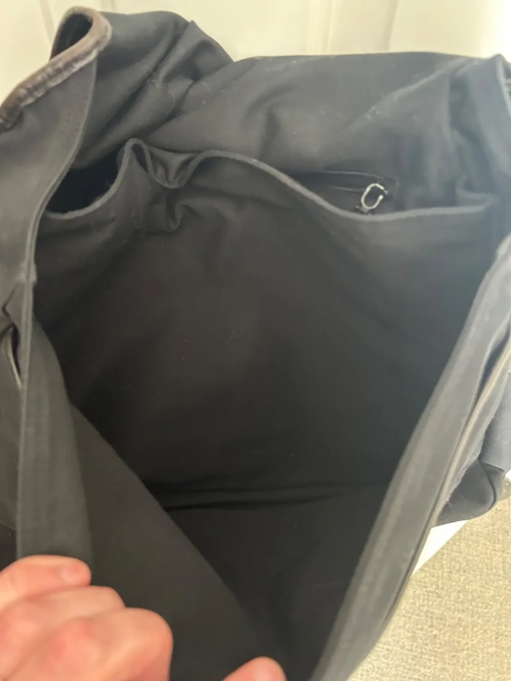 Banana Republic excellent velcro